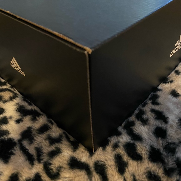 Adidas UltraBoost 21, Prime Blue, made from recycled ocean plastic, Triple Black - Picture 9 of 9